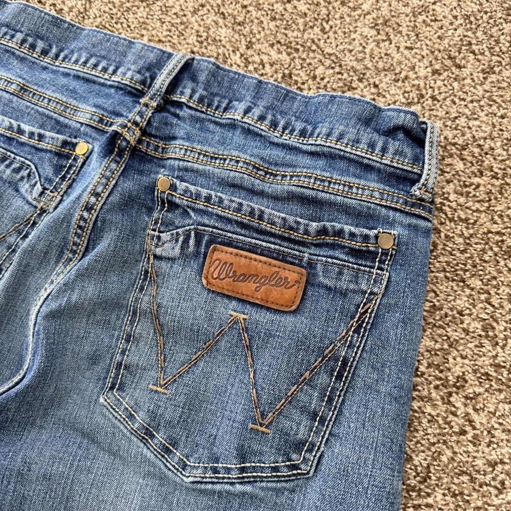 Wrangler Jeans Mens 32x34 Blue Retro Slim Fit Straight Cowboy Boot Western Denim